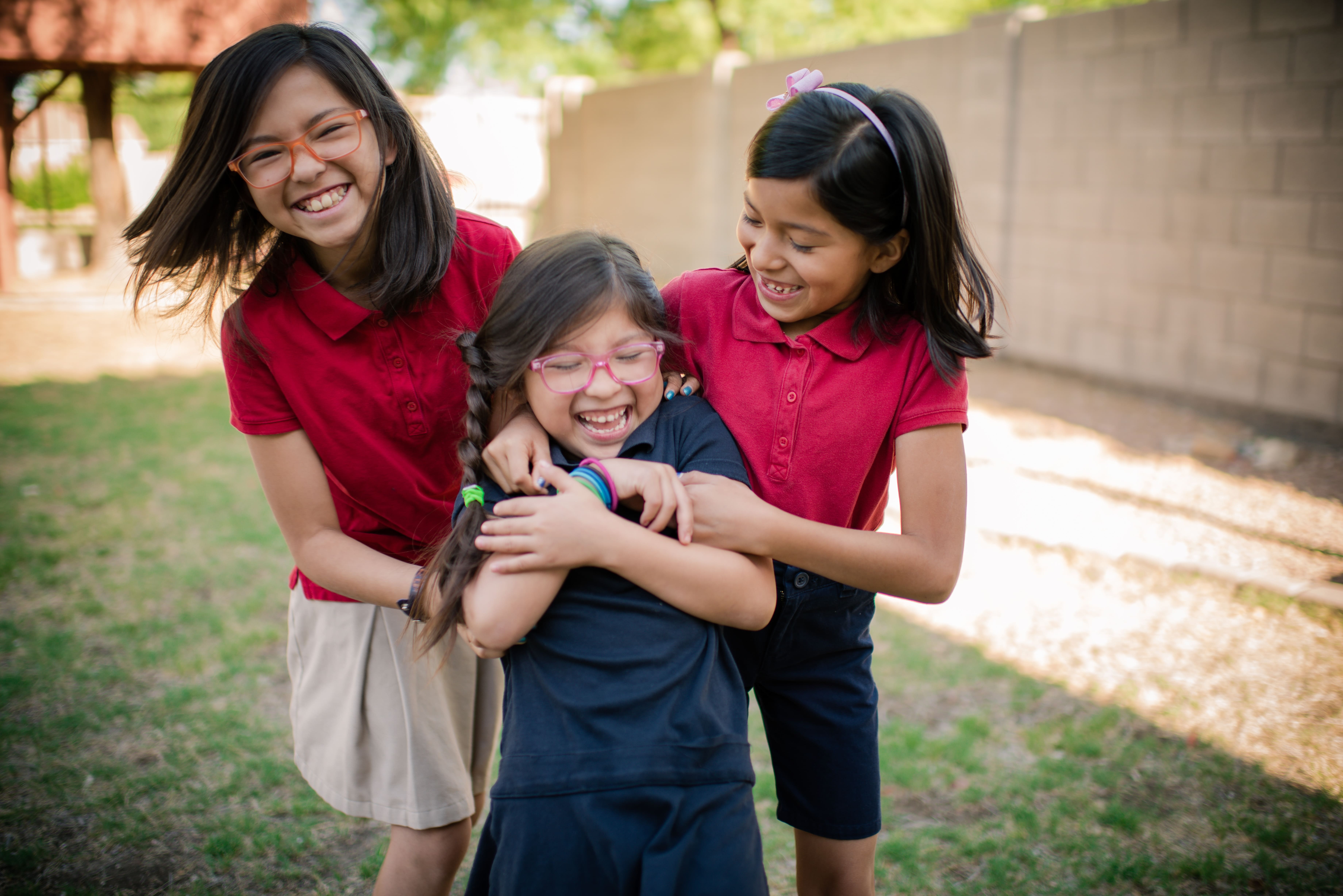 girls-playing-and-laughing-2026-01-06-09-03-12-utc